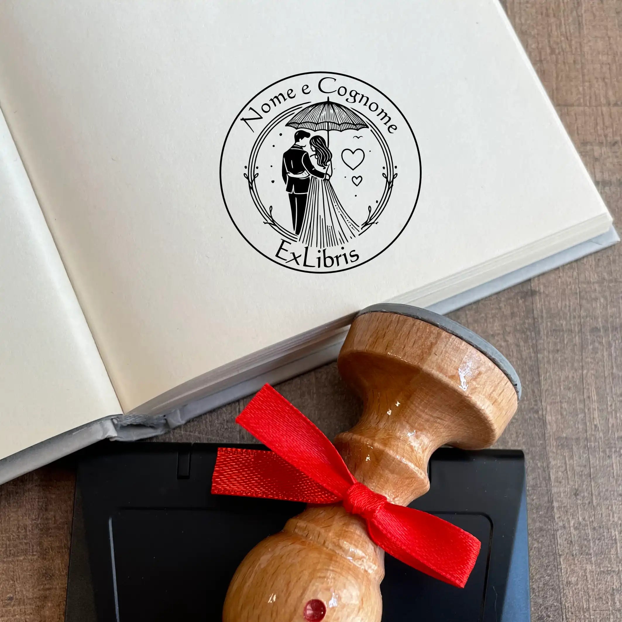 Timbro Ex Libris Innamorati - d. 40 mm